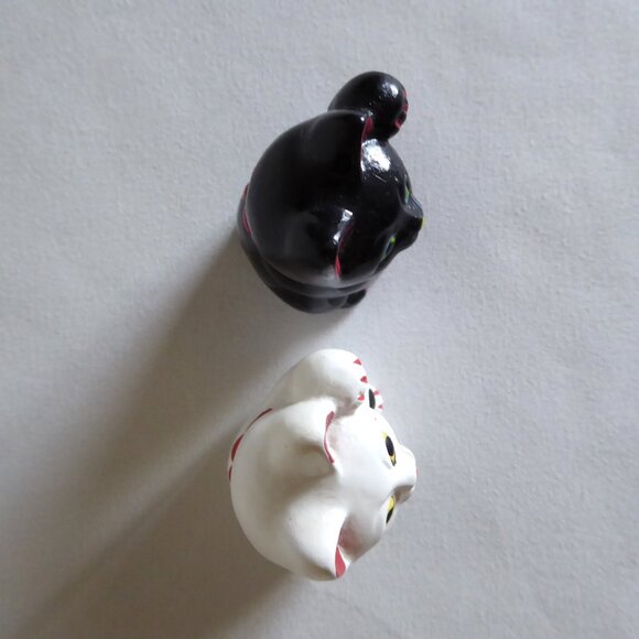 VINTAGE NEW JAPANESE JAPAN 2” HAND PAINTED MANEKI NEKO LUCKY CAT FIGURE SET - Picture 7 of 8